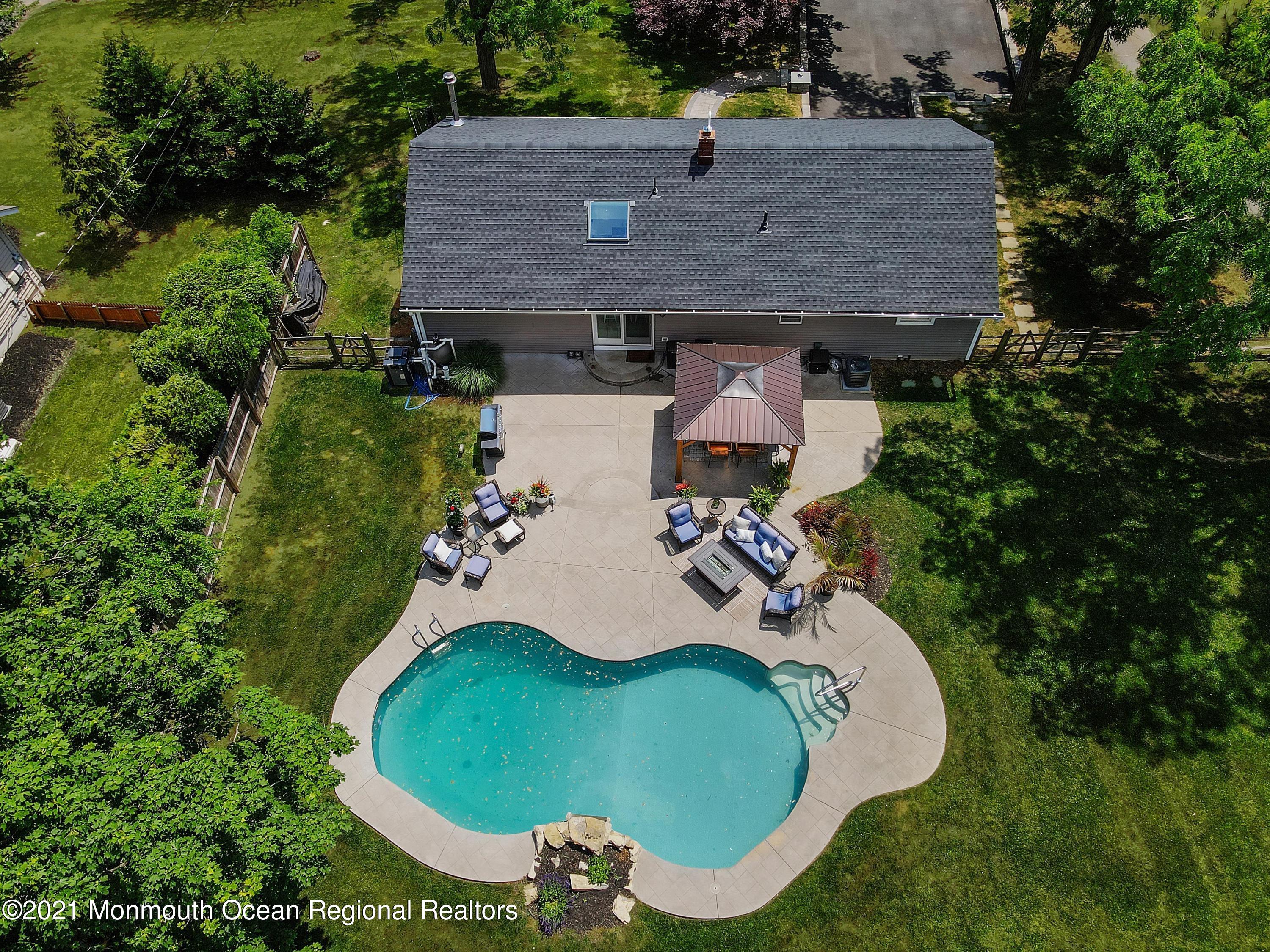 90 Oak Hill Road Middletown, NJ 07701 - Photo 43 of 46 Oakhilldrone11