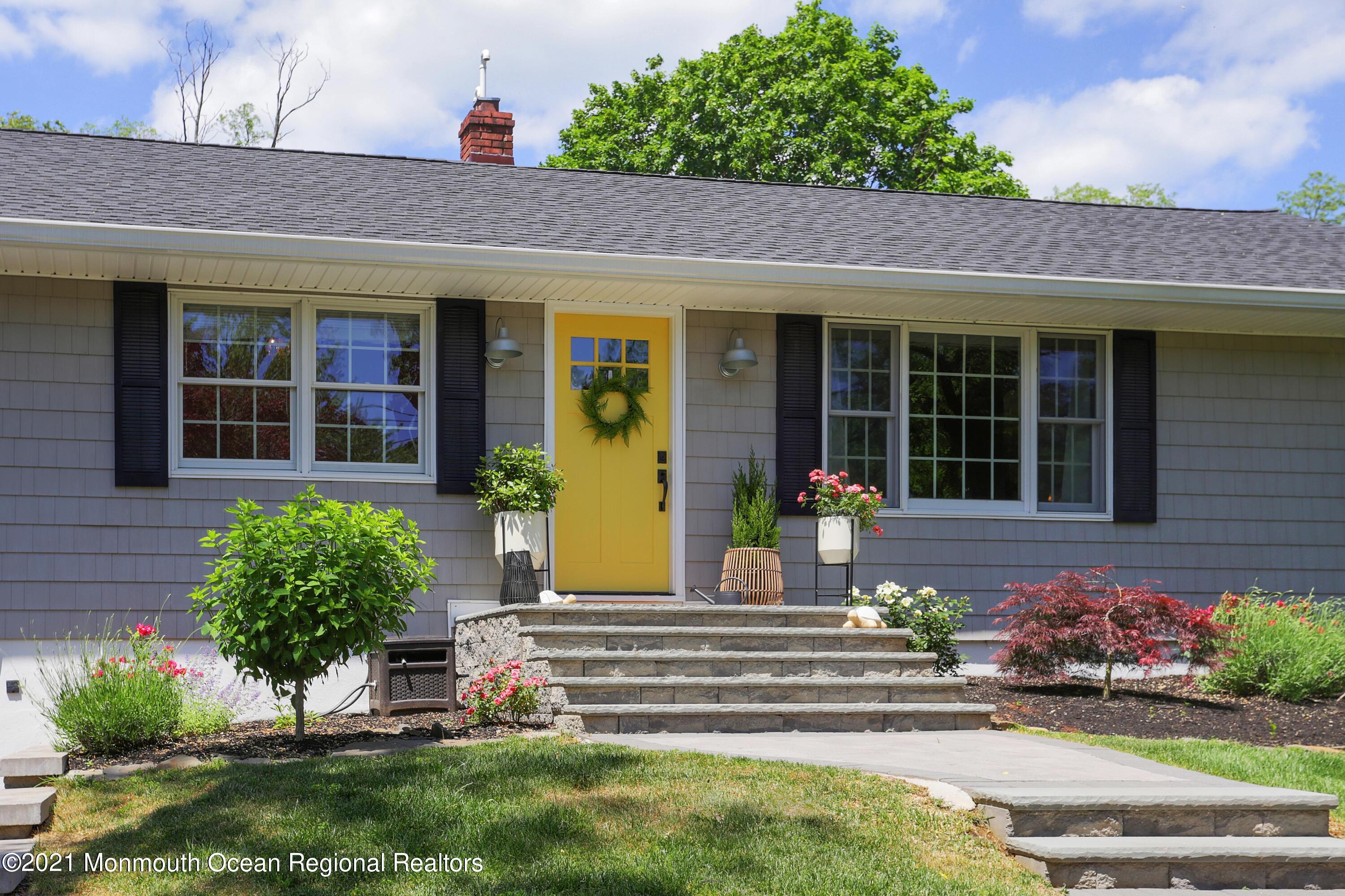 90 Oak Hill Road Middletown, NJ 07701 - Photo 45 of 46 Oakhillfrontdoor3