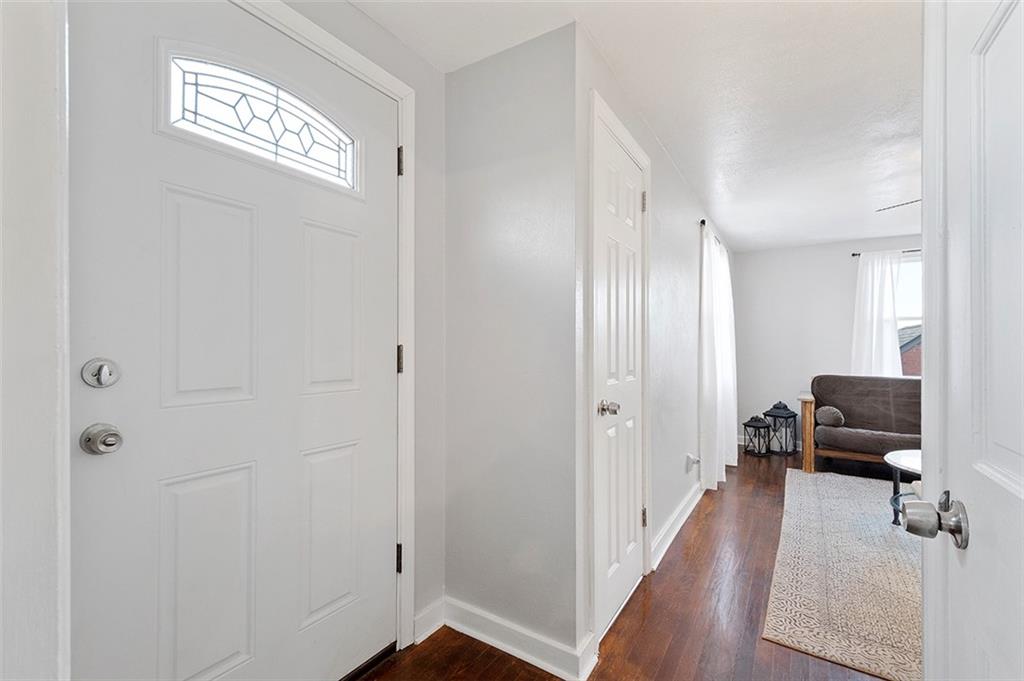 3725 Middleboro Road Pittsburgh, PA 15234 - Photo 4 of 21 Gallery Image 4