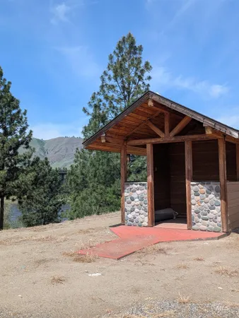 $647,000 | 126 Rivers Bend Road, White Bird, ID 83554