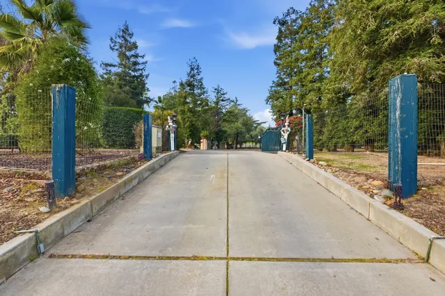 $1,225,000 | 9901 Redfox Drive, Oakdale, CA 95361