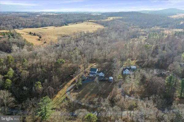 $419,900 | 2986 Ridge Hollow Road, Edinburg, VA 22824