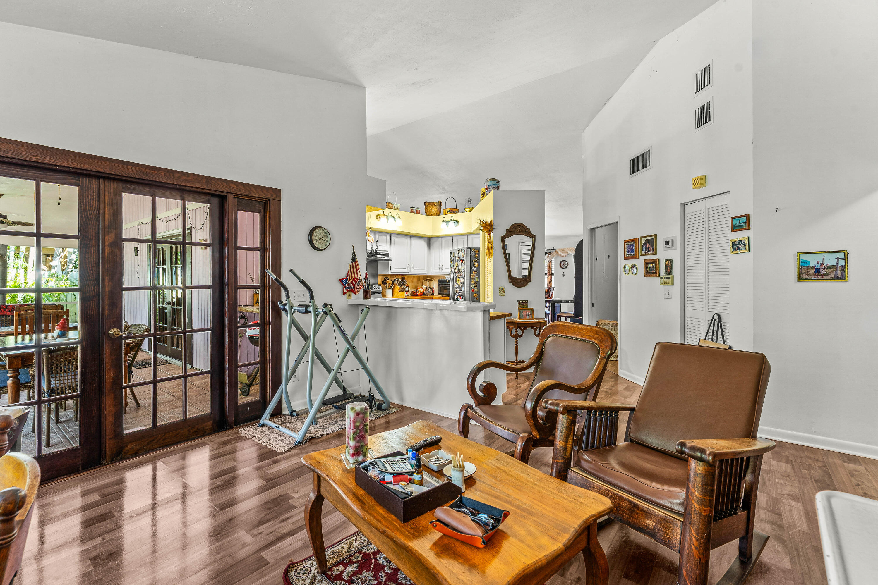 4153 Russell Street Jupiter, FL 33469 - Photo 18 of 56 013-4153RussellStreet-Jupiter-FL-33469-F