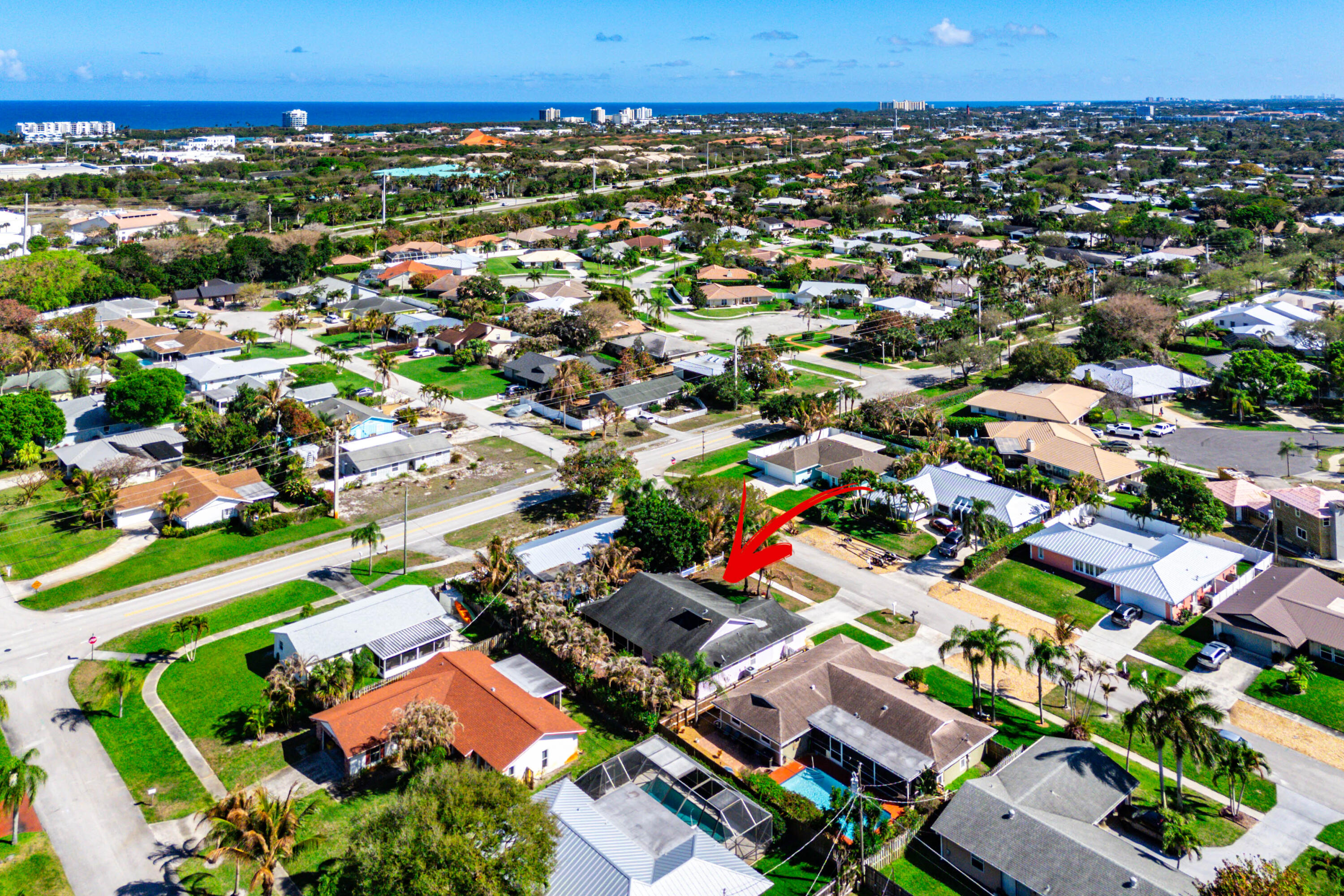 4153 Russell Street Jupiter, FL 33469 - Photo 3 of 56 046-4153RussellStreet-Jupiter-FL-33469-F