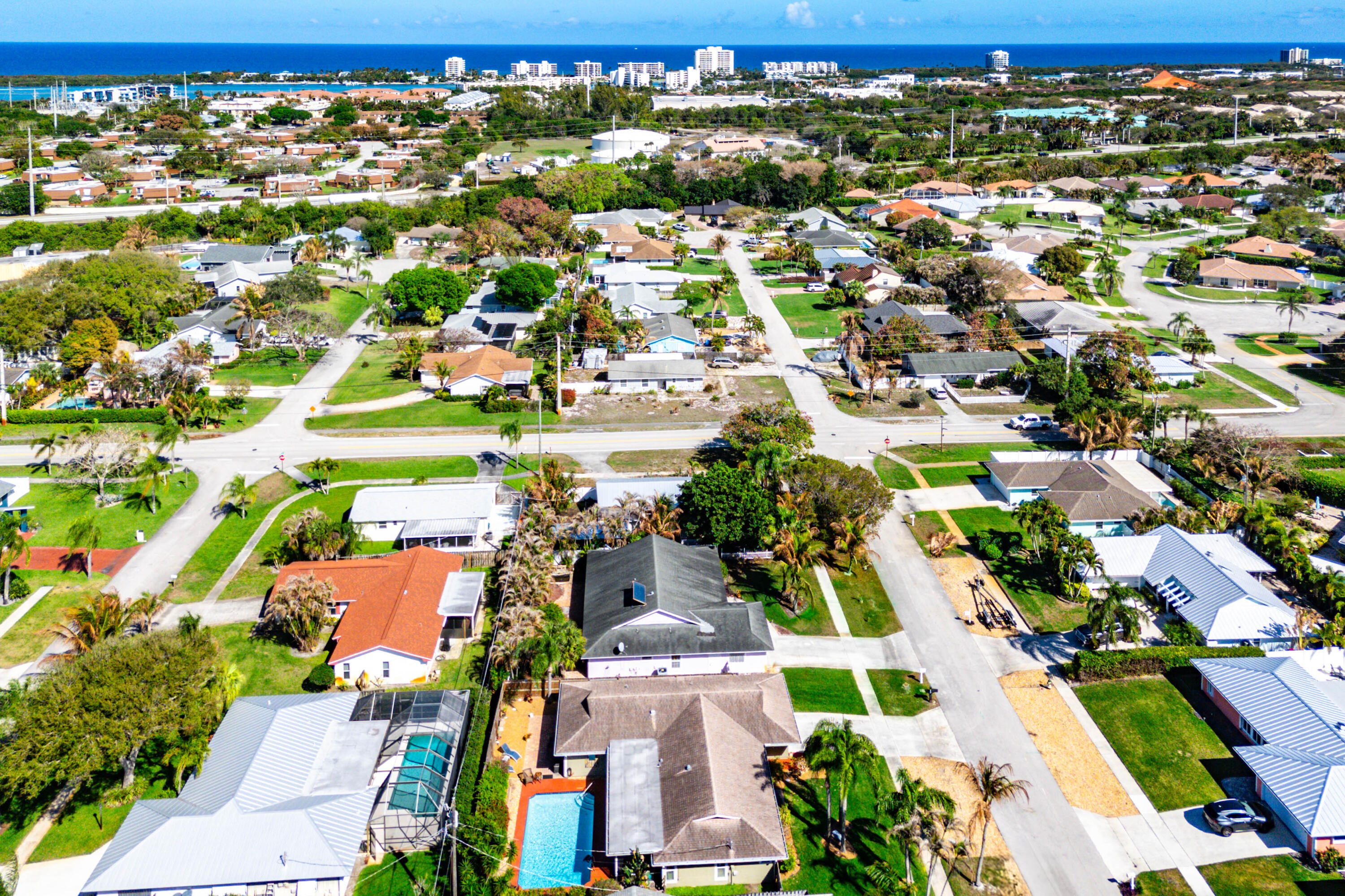 4153 Russell Street Jupiter, FL 33469 - Photo 52 of 56 045-4153RussellStreet-Jupiter-FL-33469-F