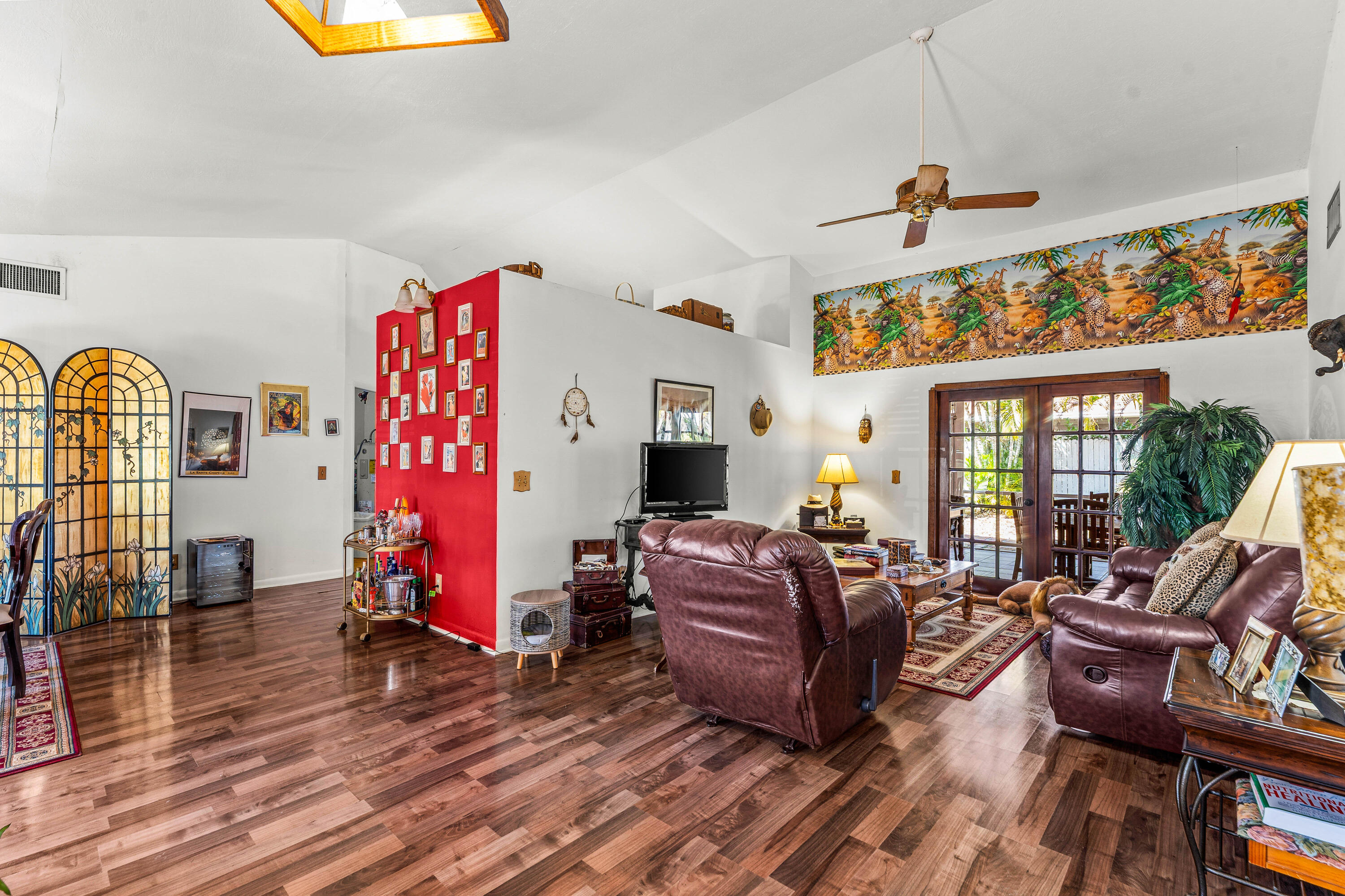 4153 Russell Street Jupiter, FL 33469 - Photo 7 of 56 006-4153RussellStreet-Jupiter-FL-33469-F