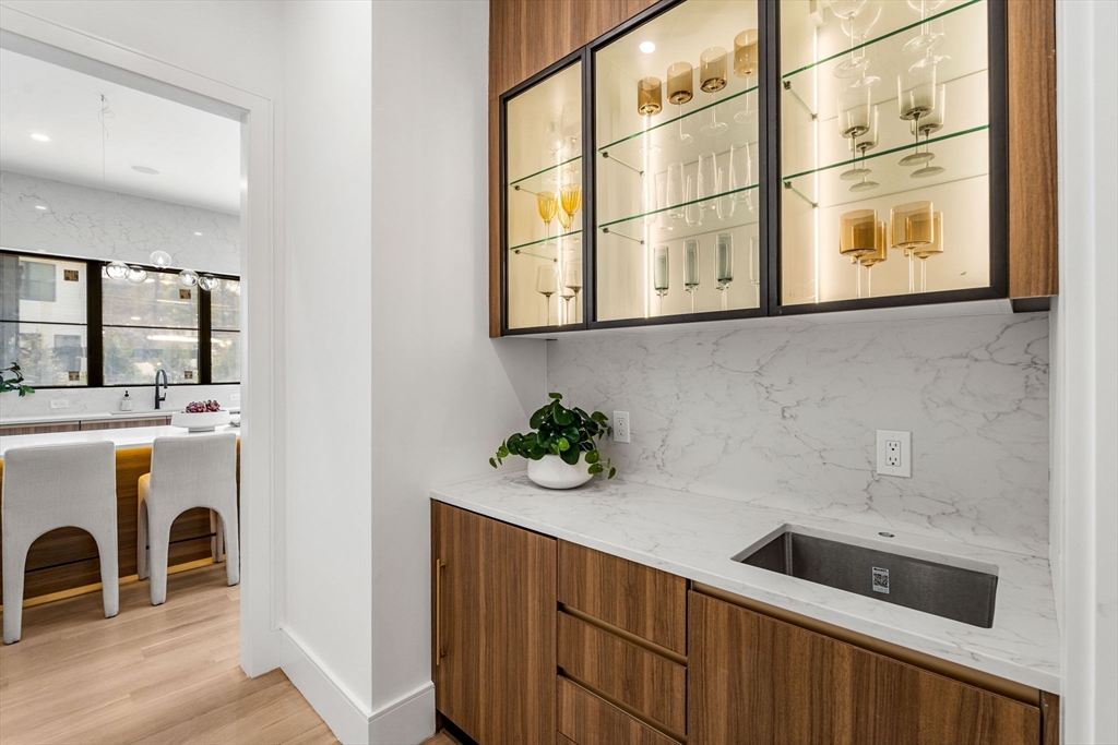 93 Sevland Road Newton, MA 02459 - Photo 8 of 42