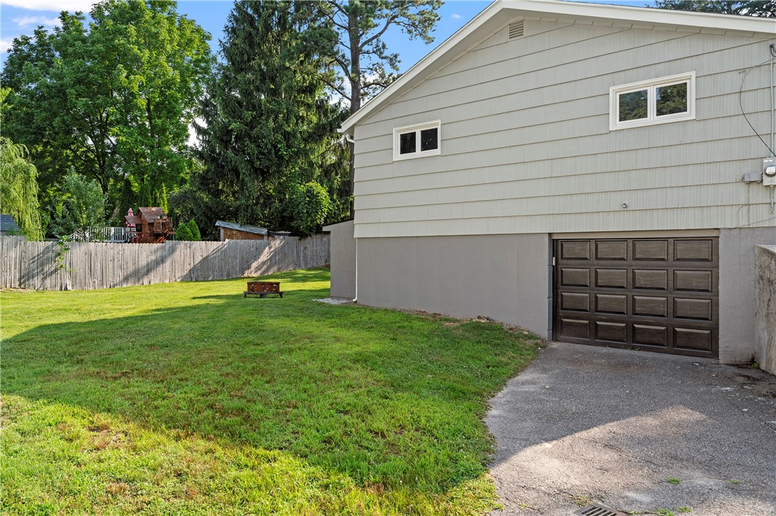9 Poplar Street Woonsocket, RI 02895 - Photo 5 of 28 Gallery Image 5