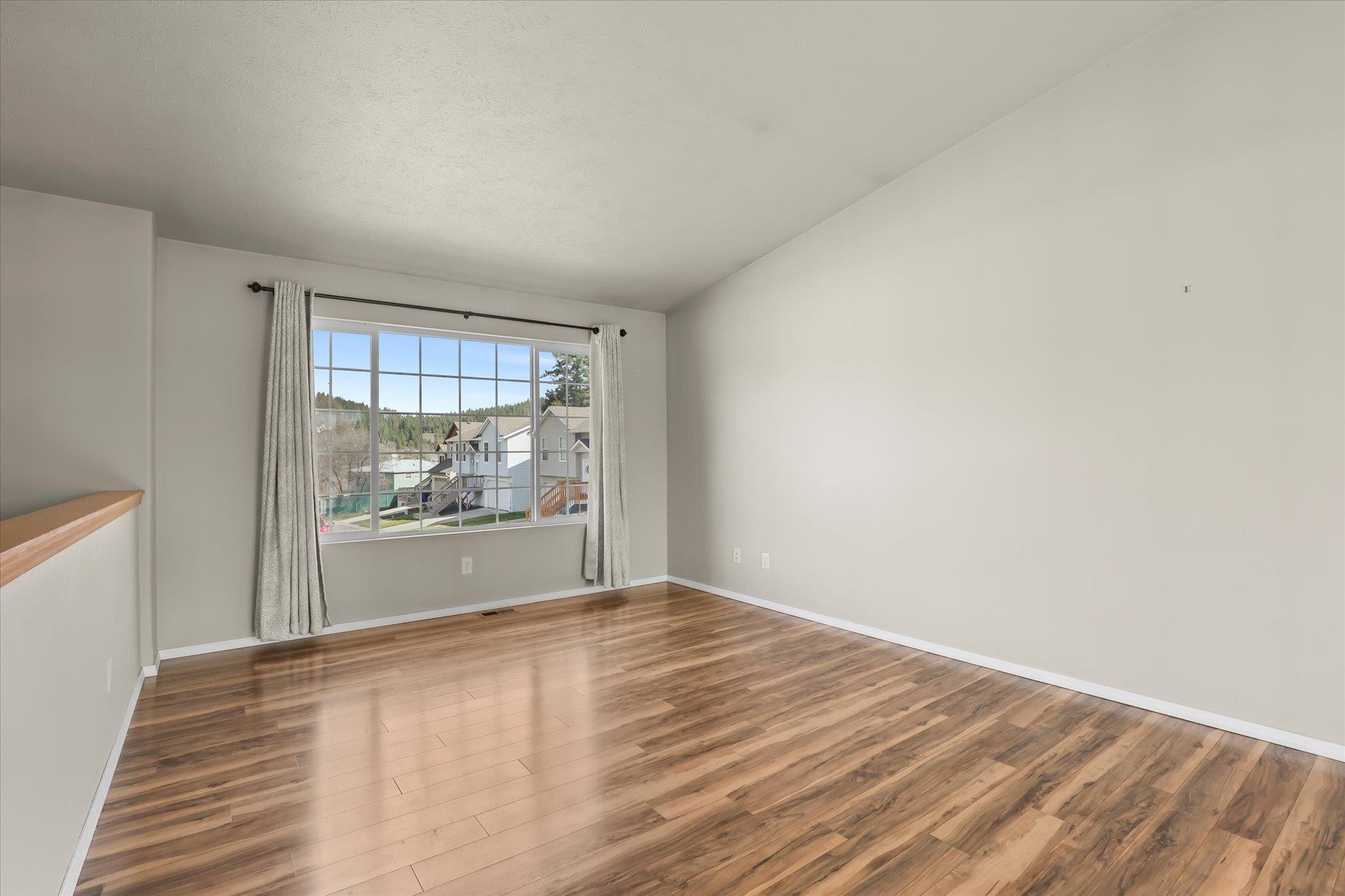 9014 East Heroy Lane Spokane Valley, WA 99212 - Photo 3 of 21 Gallery Image 3