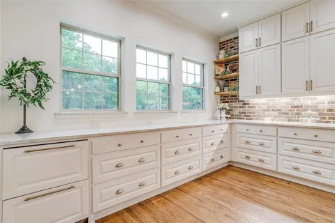 $1,100,000 | 115 Lantana Court, Poolville, TX 76487