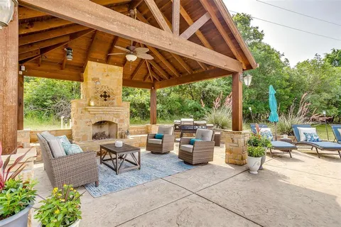 $1,100,000 | 115 Lantana Court, Poolville, TX 76487