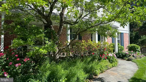 $1,800,000 | 5225 Westpath Way, Bethesda, MD 20816