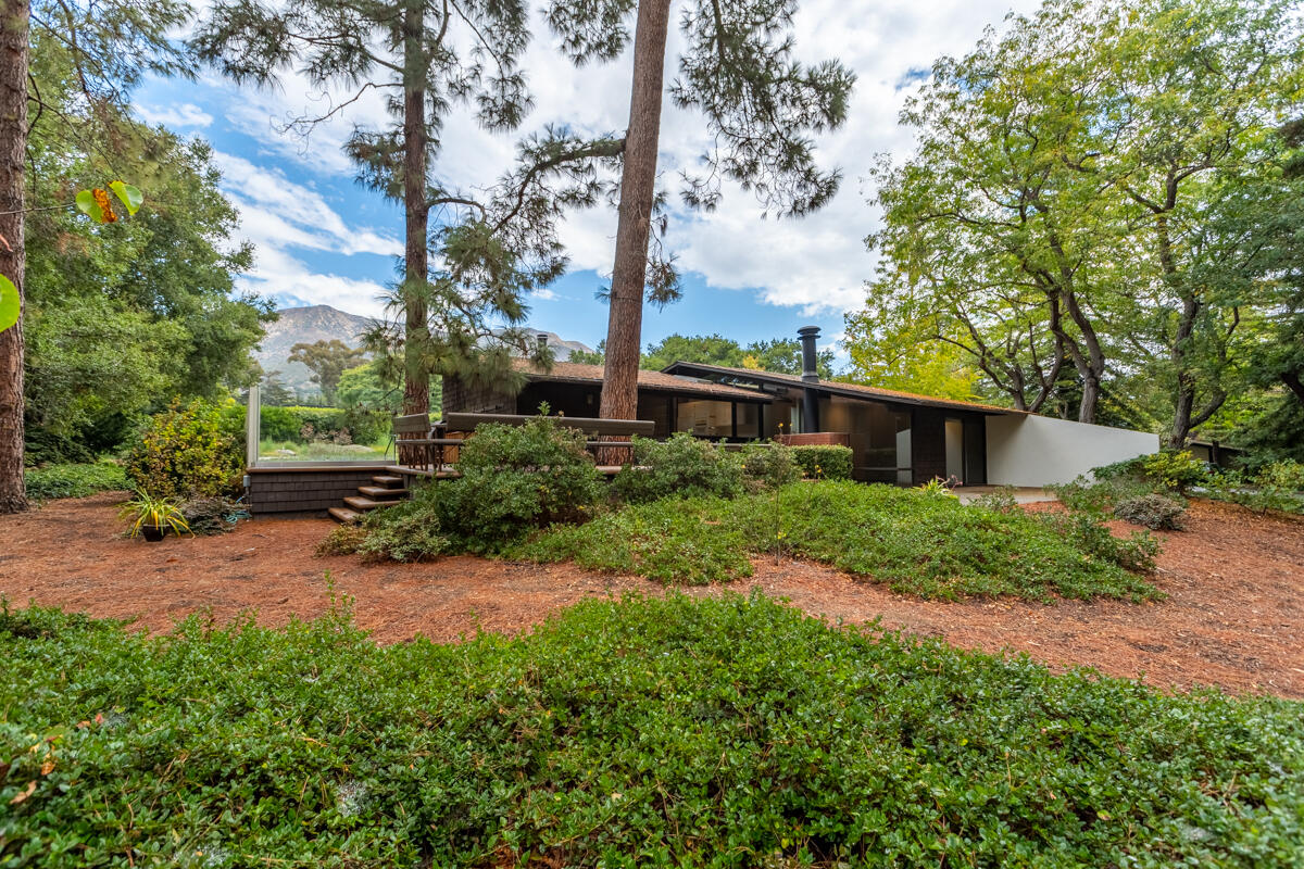 1681 East Valley Road Montecito, CA 93108 - Photo 56 of 61 _ROY5527-HDR