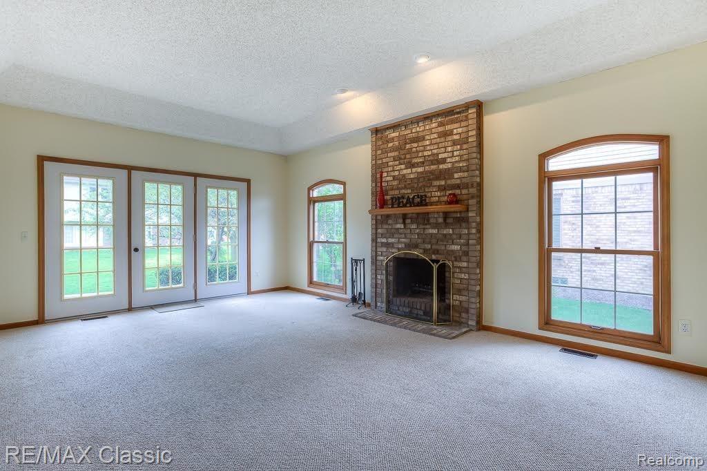 45031 Glengarry Road Canton, MI 48188 - Photo 8 of 20 glen5.jpg