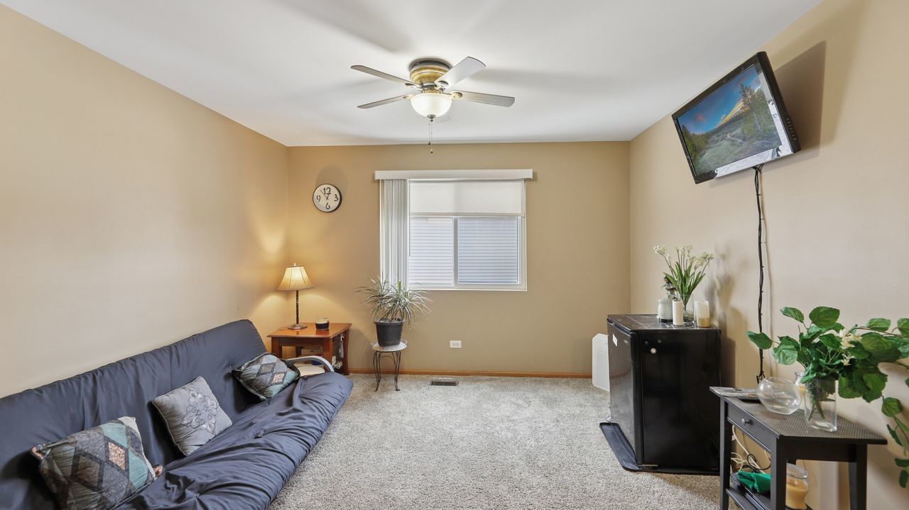 6120 Smokey Ridge Drive Plainfield, IL 60586 - Photo 8 of 18