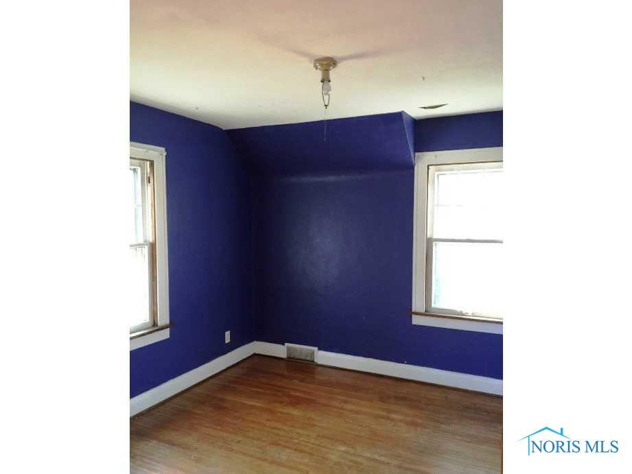 908 Waybridge Road Toledo, OH 43612 - Photo 13 of 13 Bedroom.