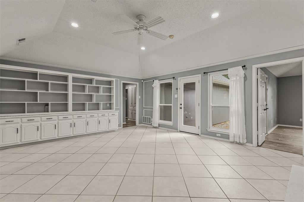 2513 Ridge Oak Court Garland, TX 75044 - Photo 7 of 31