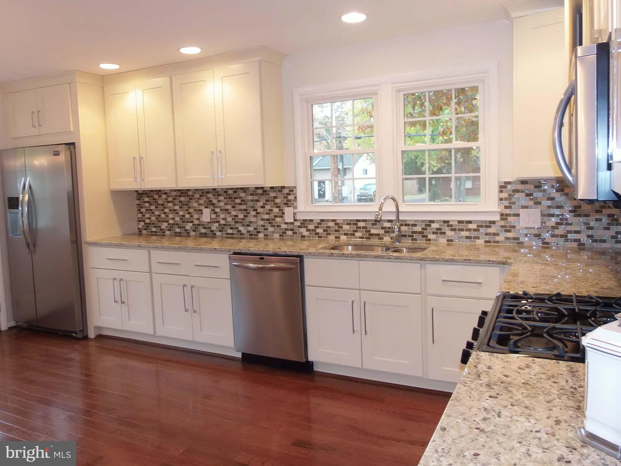 135 Magothy Beach Road Pasadena, MD 21122 - Photo 4 of 30 Kitchen