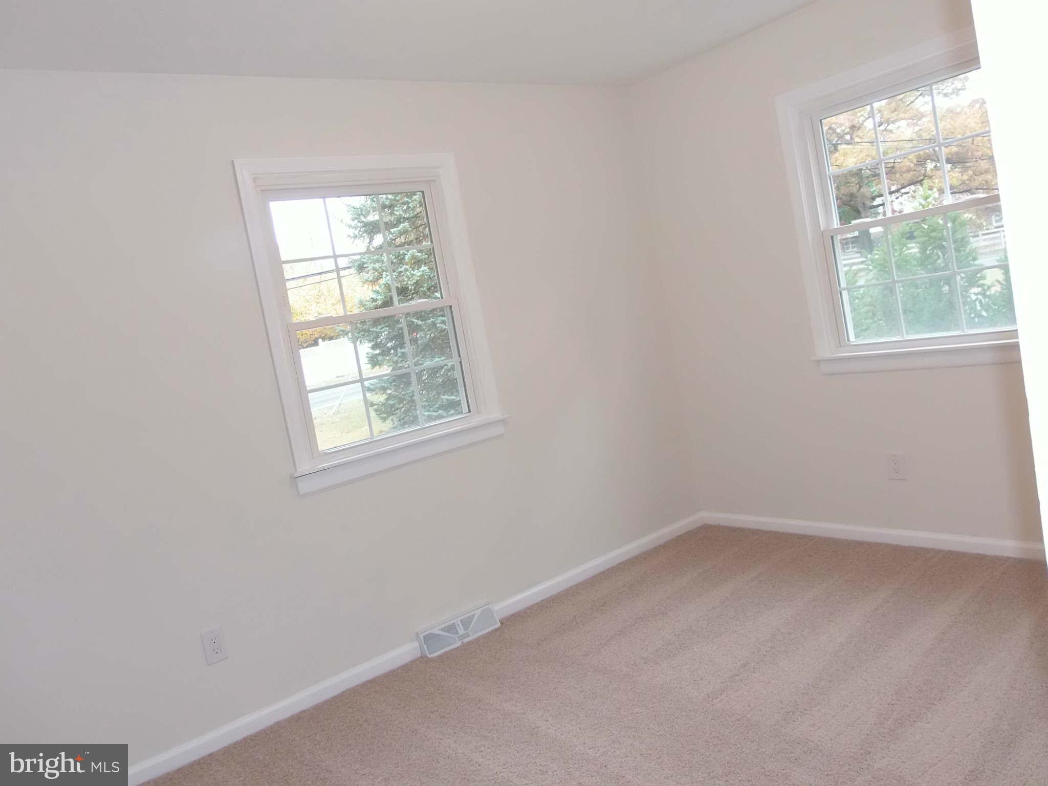 135 Magothy Beach Road Pasadena, MD 21122 - Photo 10 of 30 Bedroom