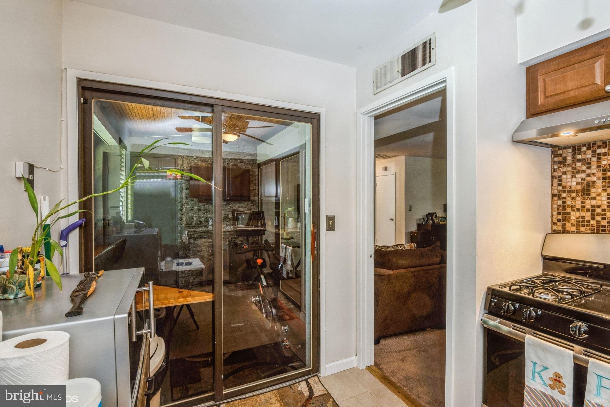 9639 White Acre Road, Unit C4 Columbia, MD 21045 - Photo 4 of 30