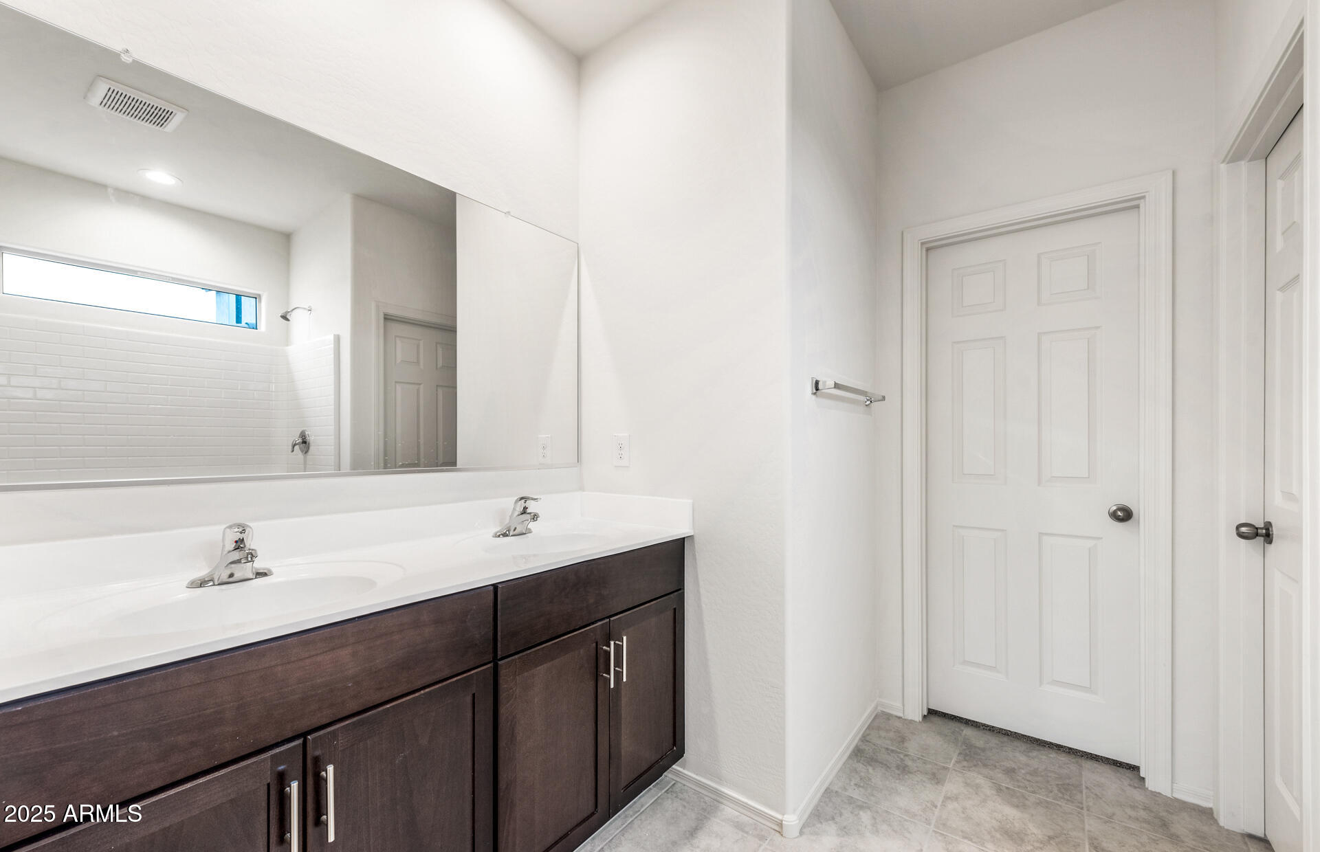 25480 West Chipman Road Buckeye, AZ 85326 - Photo 15 of 24 13 - Owner Bathroom