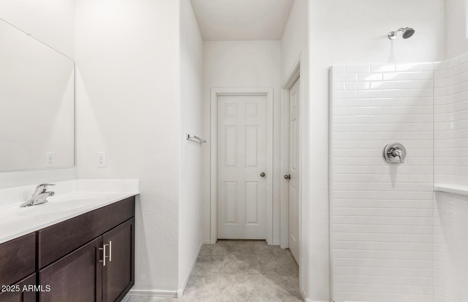 25480 West Chipman Road Buckeye, AZ 85326 - Photo 16 of 24 14 - Owner's Bathroom