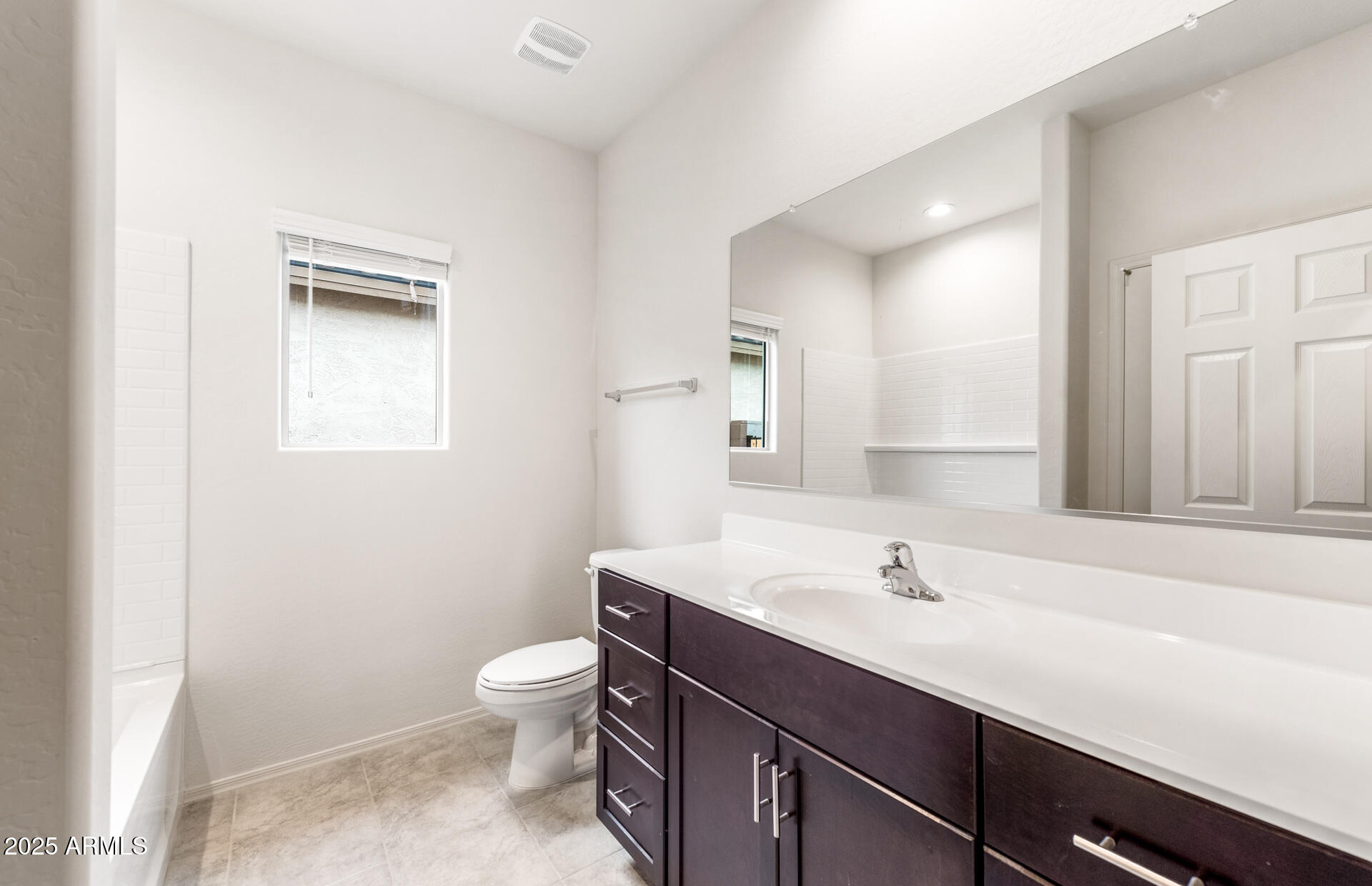 25480 West Chipman Road Buckeye, AZ 85326 - Photo 22 of 24 20 - Bathroom