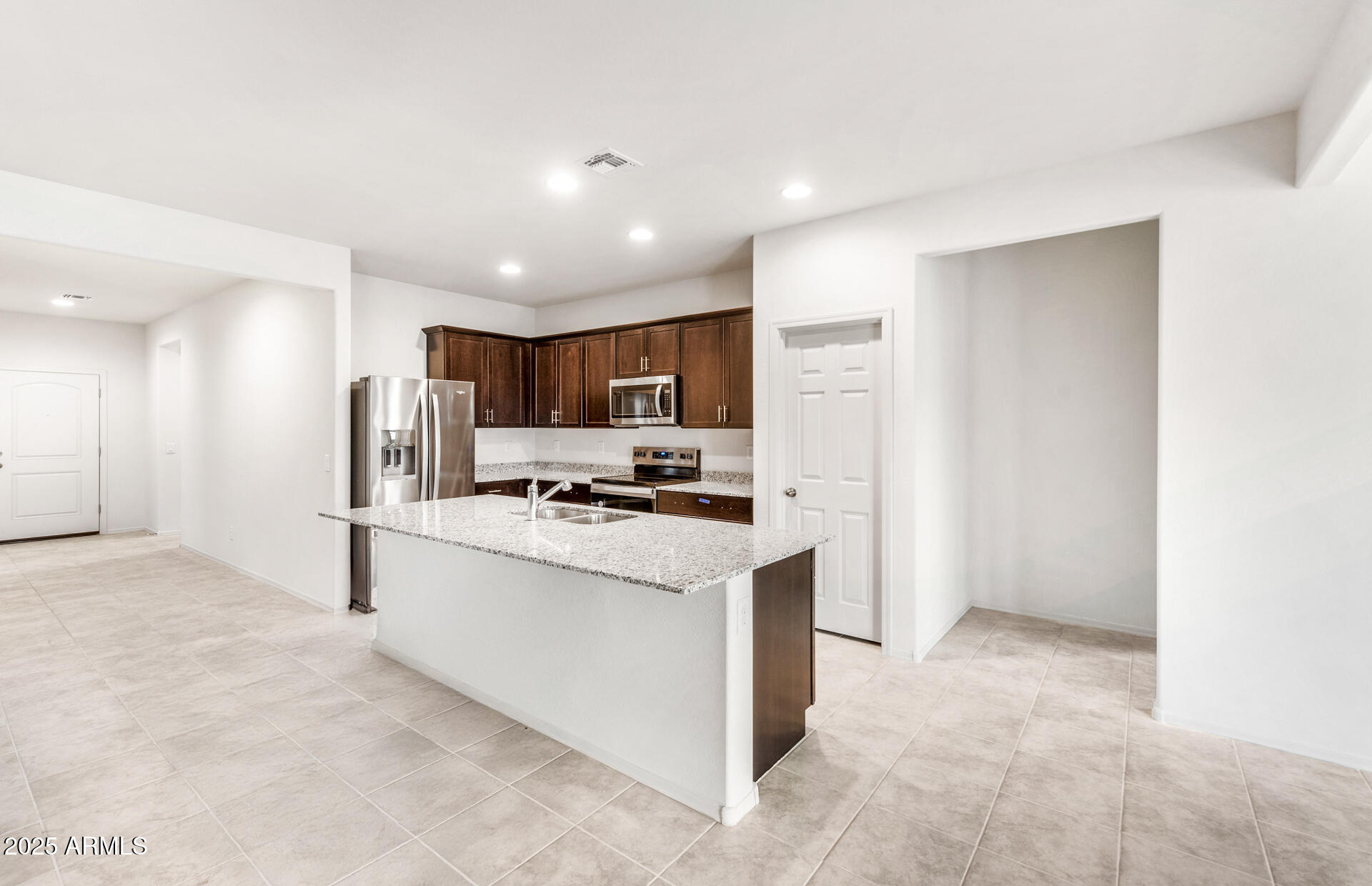 25480 West Chipman Road Buckeye, AZ 85326 - Photo 4 of 24 2 - Kitchen