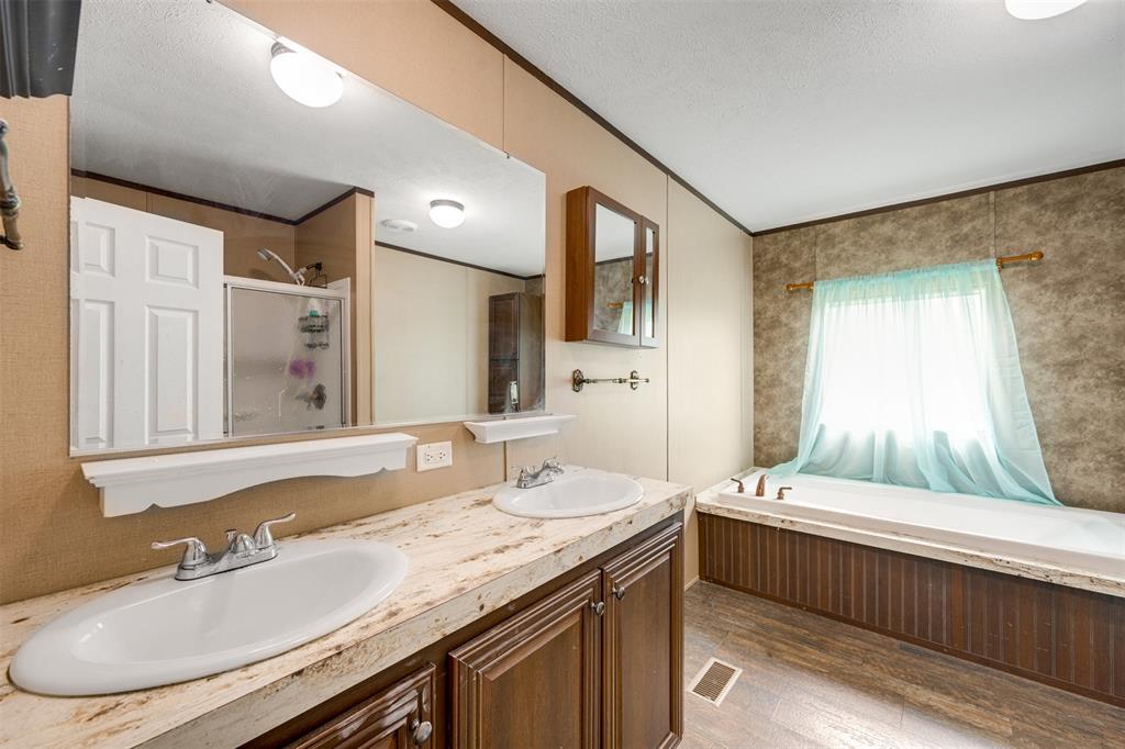 1714 County Rd Road Arthur City, TX 75411 - Photo 13 of 35