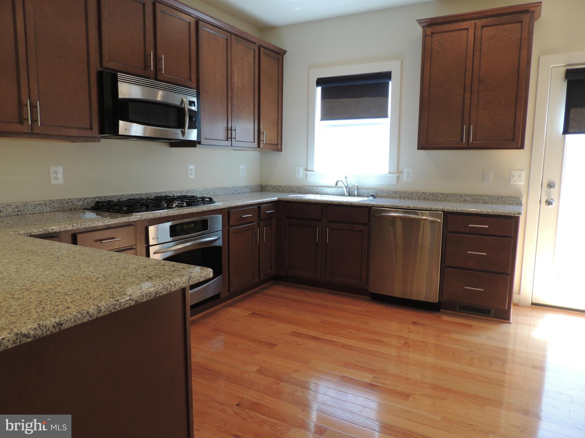 4159 Rush Street Fairfax, VA 22033 - Photo 5 of 19 Kitchen