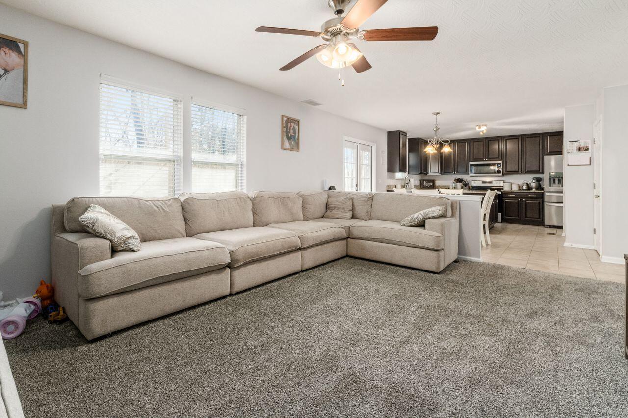 2034 Ravine Way Reynoldsburg, OH 43068 - Photo 12 of 35 S_-_2034_Ravine_Way_-_051