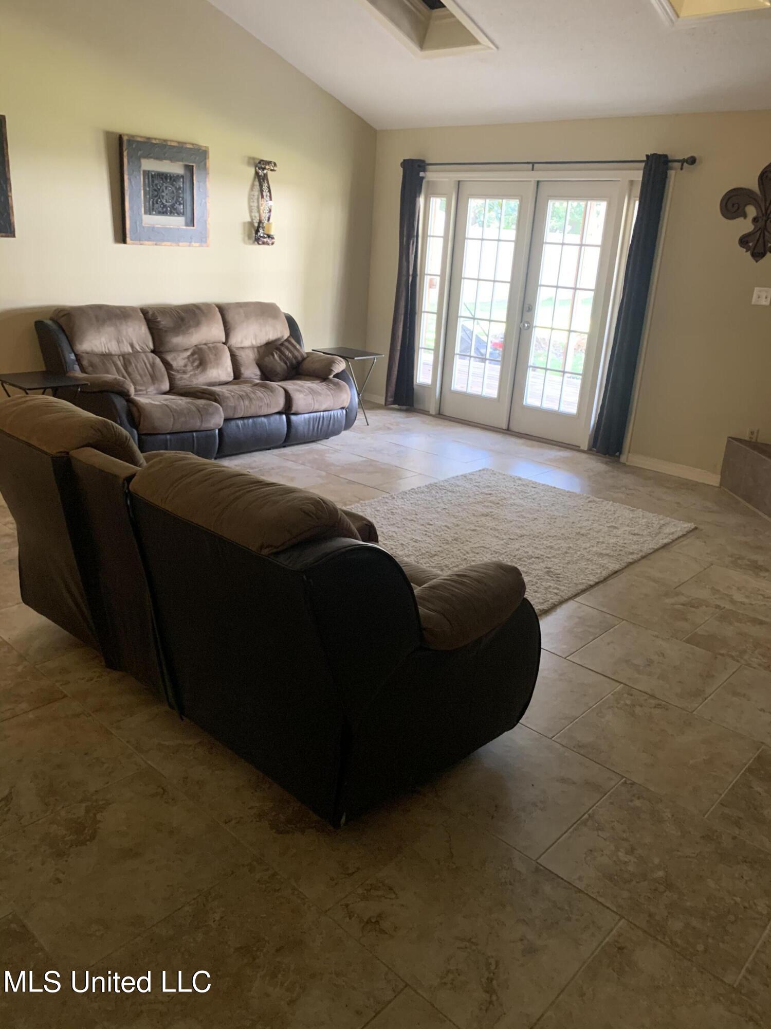 1339 Diller Road Ocean Springs, MS 39564 - Photo 9 of 17 F544EFB9-DADA-4603-A978-949B56C463FE