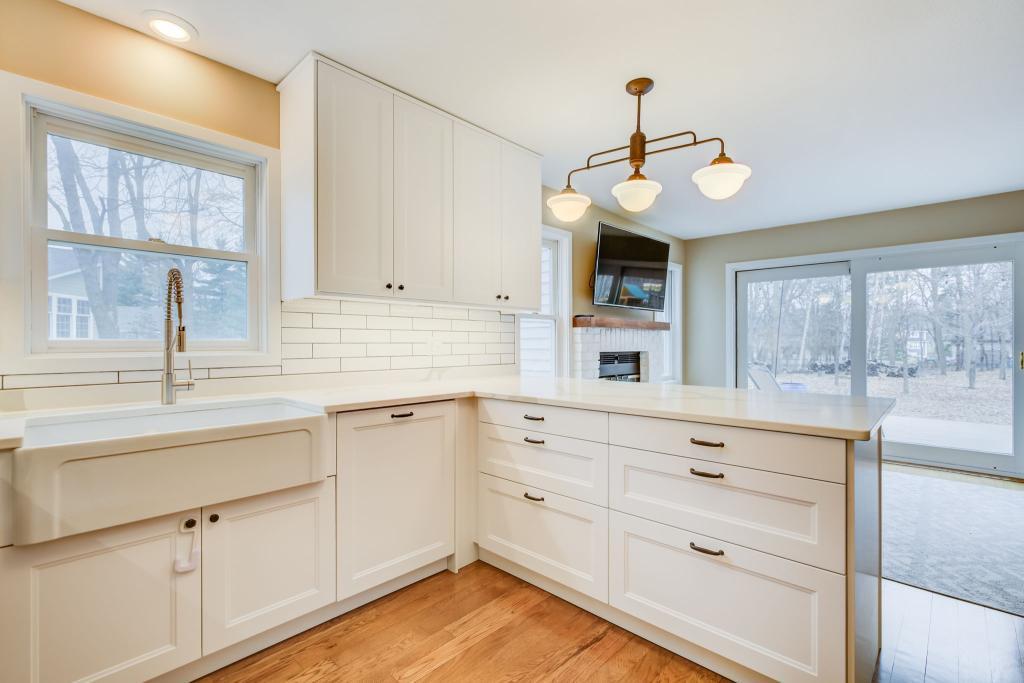 2071 Melody Hill Road Chanhassen, MN 55331 - Photo 13 of 31