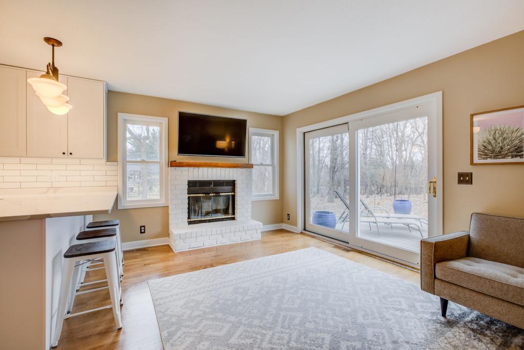2071 Melody Hill Road Chanhassen, MN 55331 - Photo 9 of 31