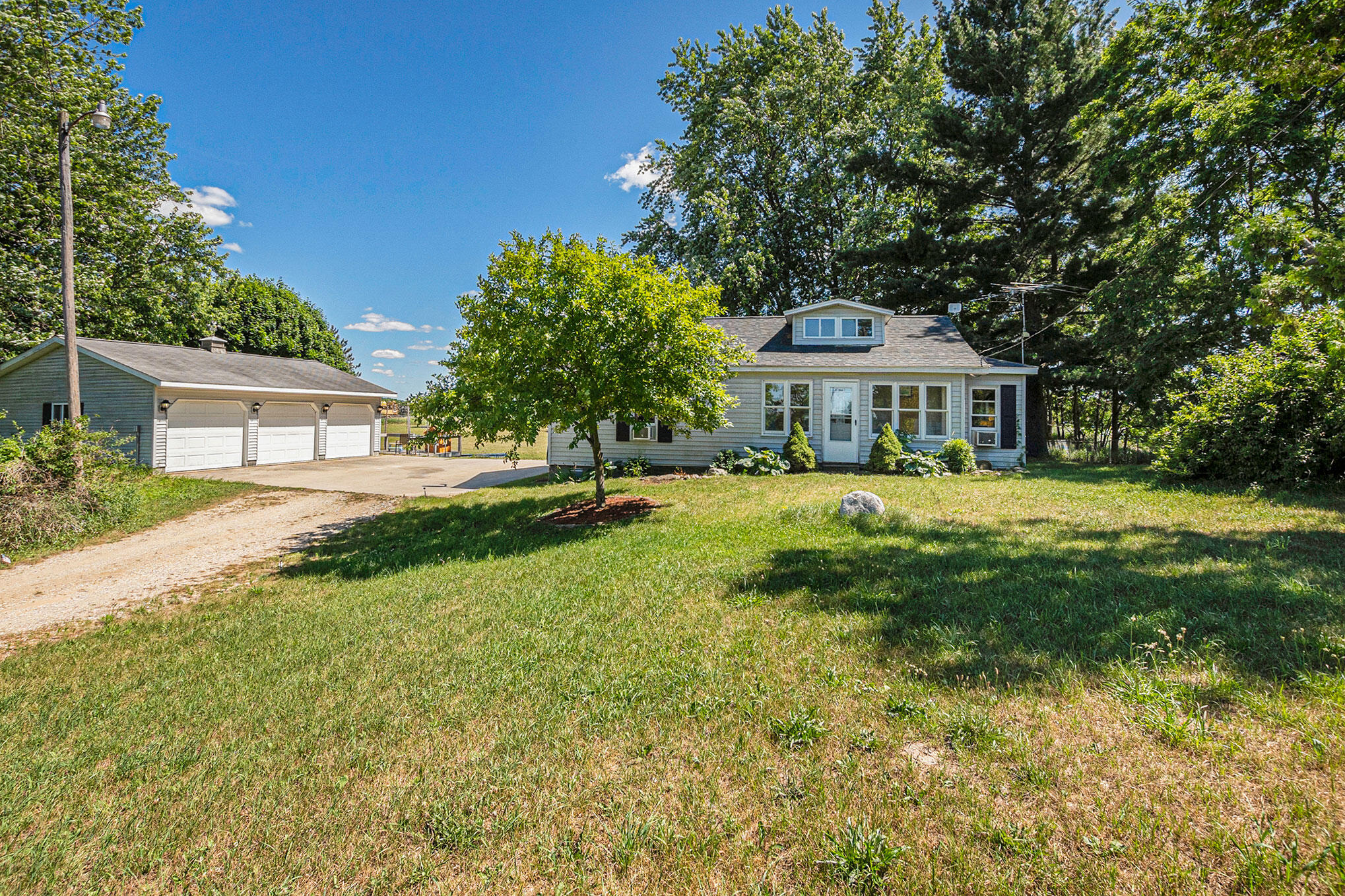 5451 E Millerton Rd