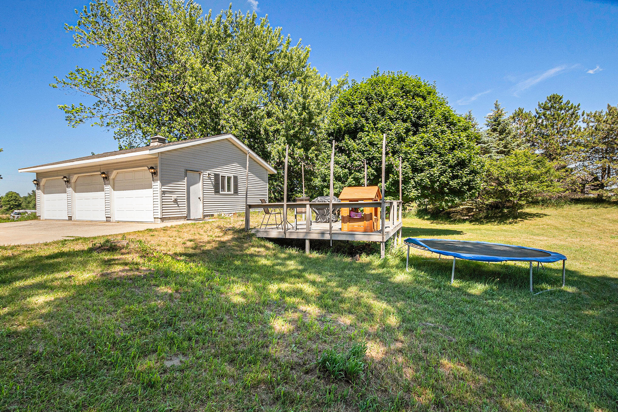 garage and second deck