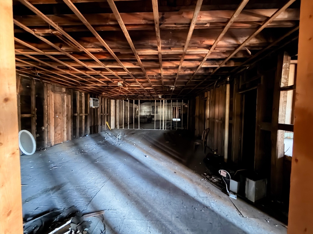 6 Gillespie Road Charlton, MA 01507 - Photo 4 of 21