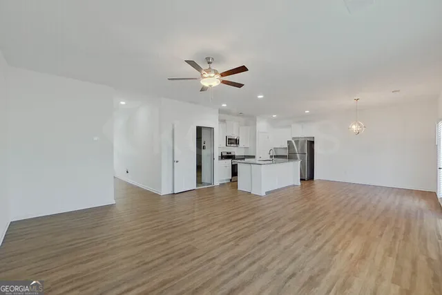 $2,145 | 111 English Oak Lane, Warner Robins, GA 31093