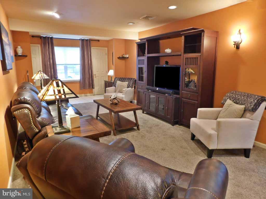 236 Suffolk Road Fairless Hills, PA 19030 - Photo 11 of 26 Gallery Image 11