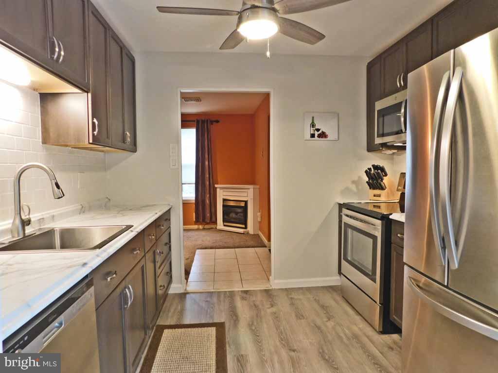 236 Suffolk Road Fairless Hills, PA 19030 - Photo 7 of 26 Gallery Image 7