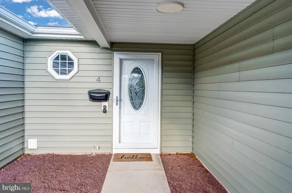 $449,900 | 4 Campion Court, Brick, NJ 08724