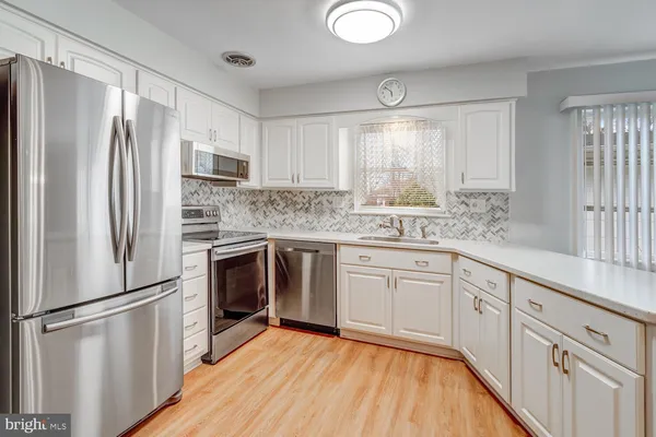 $449,900 | 4 Campion Court, Brick, NJ 08724