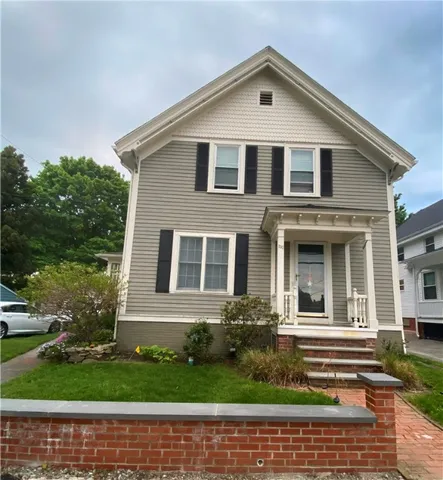 $625,000 | 130 Chapel Street, Lincoln, RI 02865