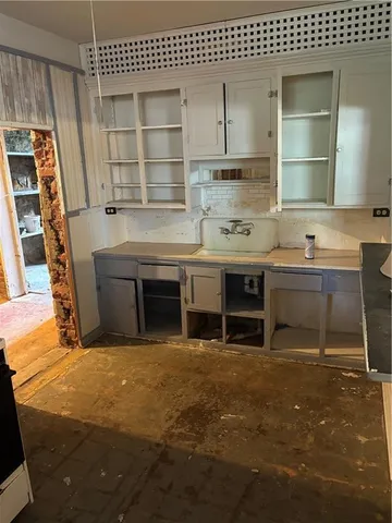 $124,900 | 1015 South 6th Street, Atchison, KS 66002