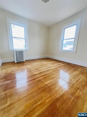 $2,600 | 138 Kingsland Avenue, Lyndhurst, NJ 07071