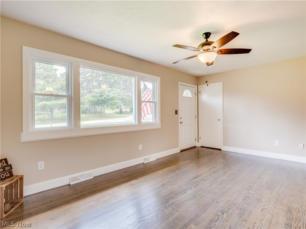 3543 Johnson Road Norton, OH 44203 - Photo 2 of 30