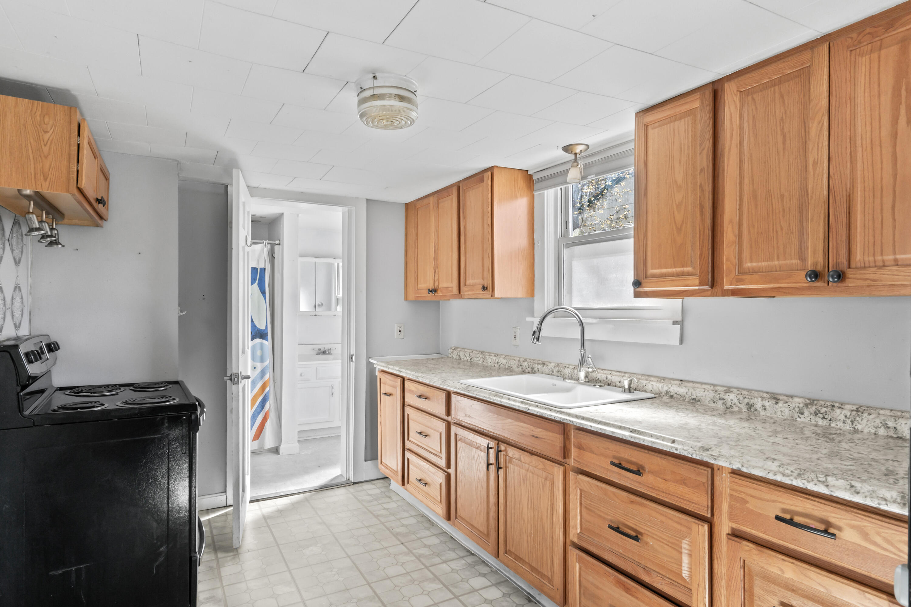88 Spring Street Gardiner, ME 04345 - Photo 10 of 21 88 Spring Street_112