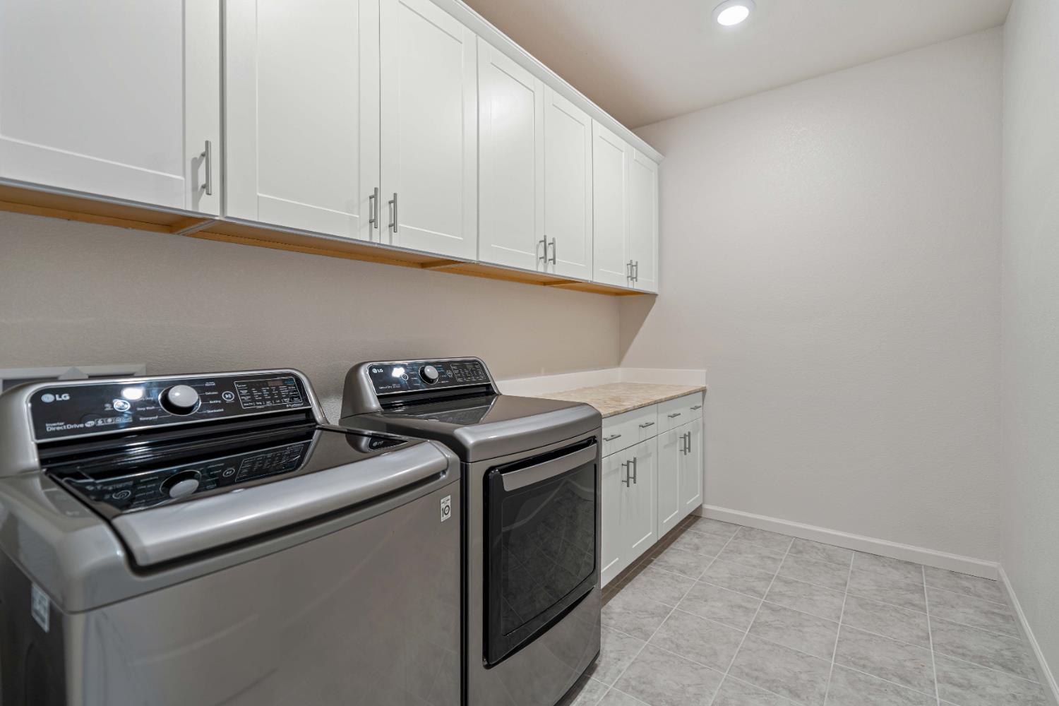 3095 Tower Street Manteca, CA 95337 - Photo 19 of 40 a view of kitchen with stove