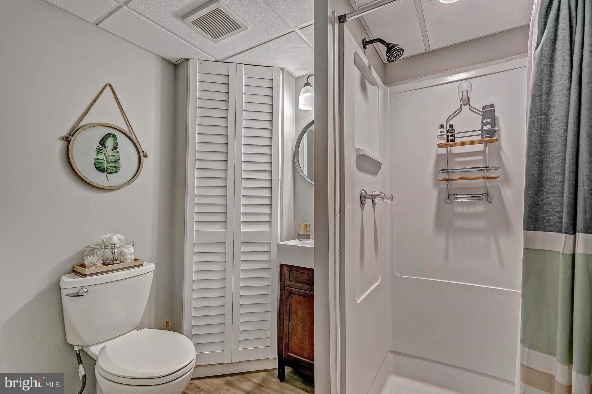 8630 Normal School Road Bowie, MD 20715 - Photo 35 of 51 2ND FULL BATH!!