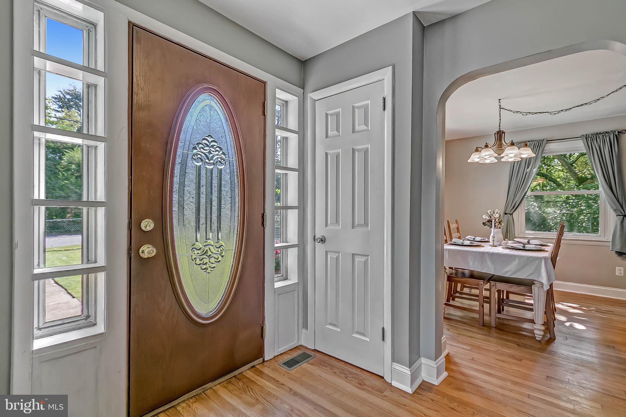 8630 Normal School Road Bowie, MD 20715 - Photo 5 of 51 COME ON IN!!